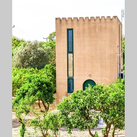 The Tower With The Orange Tree Garden Casa vacanze Ialysos (Rhodes)
